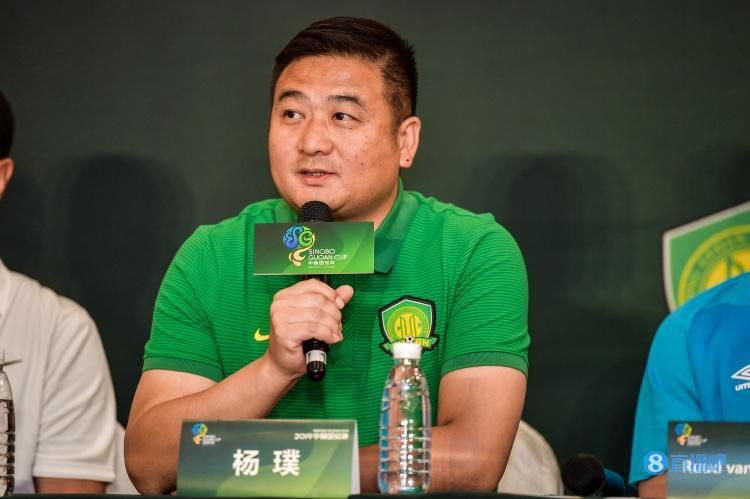 他掀开裙子舌头伸进去动漫软件